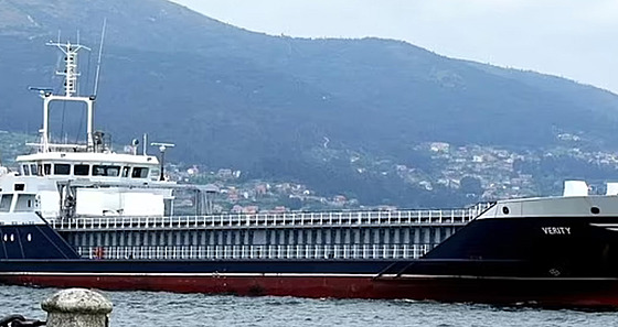 Britská nákladní lo Verity se potopila poté, co se srazila s jiným plavidlem v...