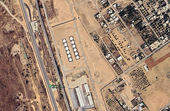 Izraelské obranné síly zveejnily satelitní snímek palivové nádre uvnit...