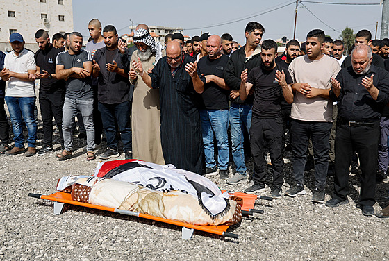 Pohřeb dvou zabitých Palestinců v Džanínu (22. října 2023)