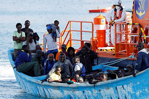 Kolem neřízené migrace padla v EU tabu, organizuje ji zločin, znělo z vnitra