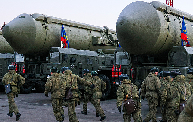 Rusko při jaderném cvičení vypálilo balistické střely ze sila, ponorky i letadel
