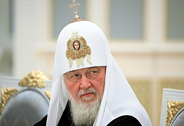 Emigranti jsou nevzdělanci, na které se nedá dívat, řekl patriarcha Kirill