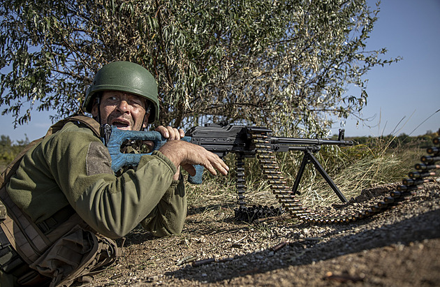Ukrajinská fronta zamrzla, Kyjev mění strategii odvodů. Na co teď ve válce cílí Rusové?