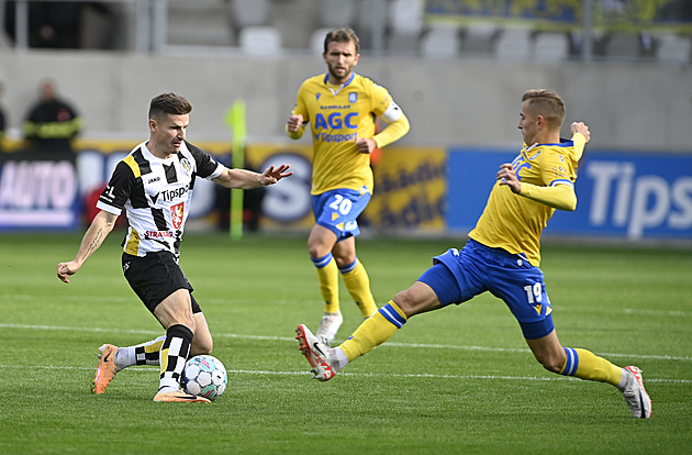 Hradec - Liberec 1:1, domácí chtěli víc, dva jejich góly odvolalo video