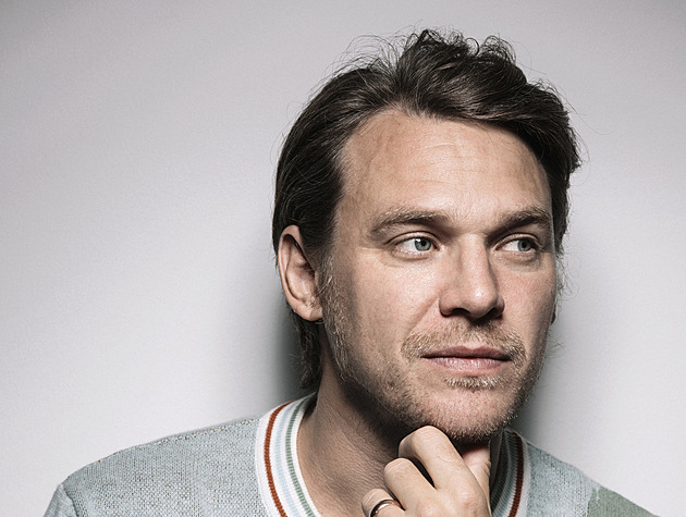 VIDEO: Sbohem, táto. Vojtěch Dyk představuje novou píseň a láká do O2 areny