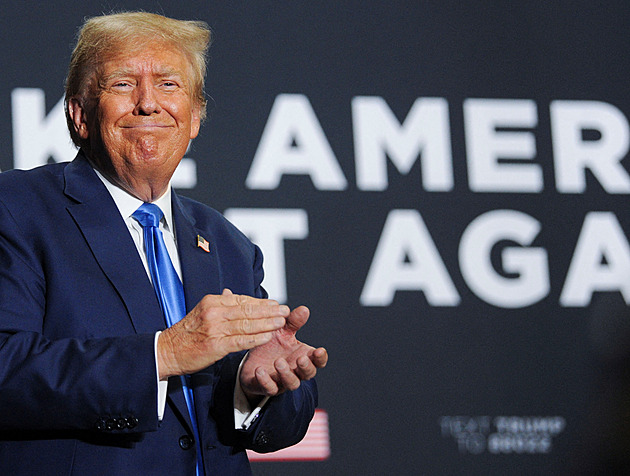 Dohoda s Rusy, lágry pro bezdomovce. Amerika už vyhlíží Trumpův návrat