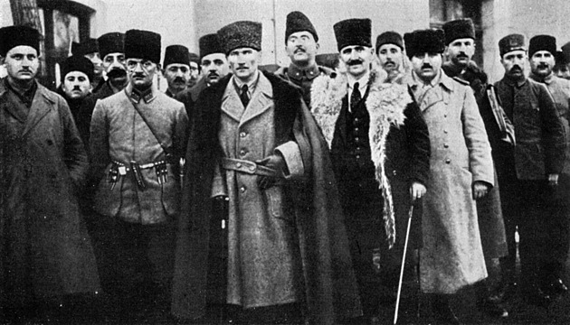 Osmanská říše je minulostí. Před 100 lety vznikla Turecká republika