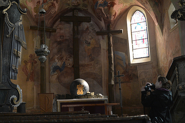 Moravská Třebová chce od církve převzít kostel, hodnotný interiér roky chátrá