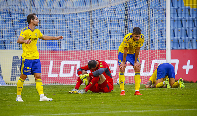 Dorostenci by tolik gólů nedostali, řekl Vrba. Budoucnost po devítce neřešil