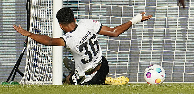 Bayern slaví, dál překvapuje Stuttgart. Schick už byl na lavičce Leverkusenu