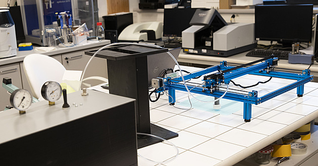 Přístroj z Buštěhradu zaujal Vatikán. Mohlo by se s ním zkoumat Turínské plátno