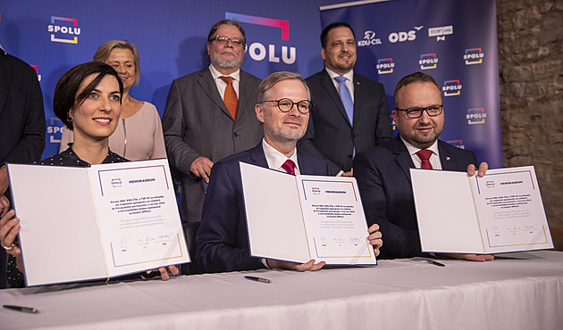 Vondra chce vyhrát eurovolby. Lídři SPOLU podepsali memorandum o spolupráci