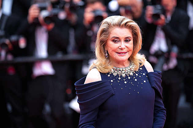 Vztahy střídala často. Pravou láskou byla pro Catherine Deneuve jen její sestra