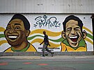 Pelé a Garrincha umlecky znázornni na zdi v Rio de Janeiru.
