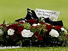 Fotbalisté Manchesteru United uctili památku legendárního Bobbyho Charltona.
