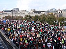 Demonstranti v Londýn pochodují za ukonení bombardování Pásma Gazy Izraelem....