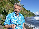 Sam Neill v dokumentárním seriálu Objevování Pacifiku se Samem Neillem (2018)