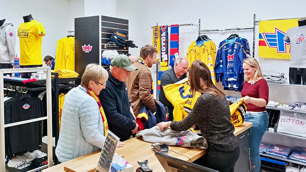 Fanshop hokejového Motoru sídlí v City Center CB u Budvar arény.