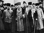 Otec moderního Turecka Mustafa Kemal Atatürk na archivní fotografii (1921–1922)