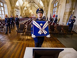 Na Pra�ském hrad� prob�hla zkou�ka p�edávání státních vyznamenání p�i...