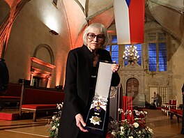 Marta Kubi�ová p�evzala od prezidenta Petra Pavla �ád Tomá�e Garrigua Masaryka...