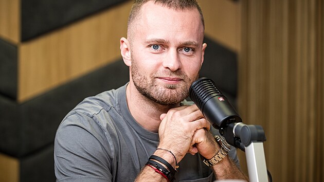 Hosty poadu Rozstel jsou novin Martin Moravec a zchran a influencer Marek Dvok (na snmku).