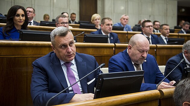 Pedseda Slovensk nrodn strany Andrej Danko (vlevo, 25. jna 2023)