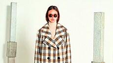 Dvouadý kabát z recyklované vlny má lichotivou siluetu a praktickou délku do...