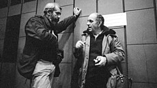 Fotografové Sametové revoluce: Pavel �techa (vlevo) a Milo� Novotný v Latern�...