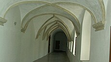 Chodba dominikánského klá�tera ve Znojm�.