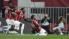 Gólová oslava fotbalist� Nice.