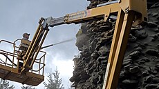 Odborná fixace kameniva, která má zabránit vypadnutí jednotlivých kamen. (22....
