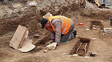 Archeologové ze spolenosti Archaia Brno zkoumali ostatky asi pti stovek...