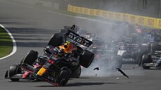 Sergio Pérez z Red Bullu havaroval v prvním kole Velké ceny Mexika 2023.