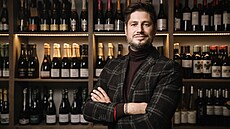 Sommelier a vina Arseny Dobuev. Jeho praský podnik Wine Office se...