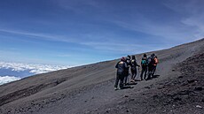 eská výprava stanovila nový svtový rekord ve výstupu na Kilimandáro. (6....