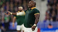 Mbongeni Mbonambi z JAR se roziluje bhem mistrovství svta v ragby.