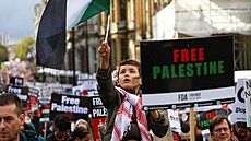Demonstrace na podporu Palestinc� v Londýn� (21. �íjna 2023)