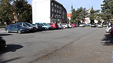 Parkovit v Kratochvílov ulici ped Perovankou, které uzave oprava.
