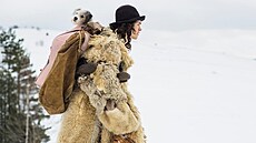 Zábr z filmu Perinbaba a dva svty