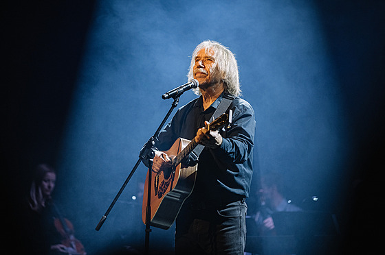 Jaromír Nohavica na narozeninovém koncert� Václava Necká�e (Divadlo Hybernia,...