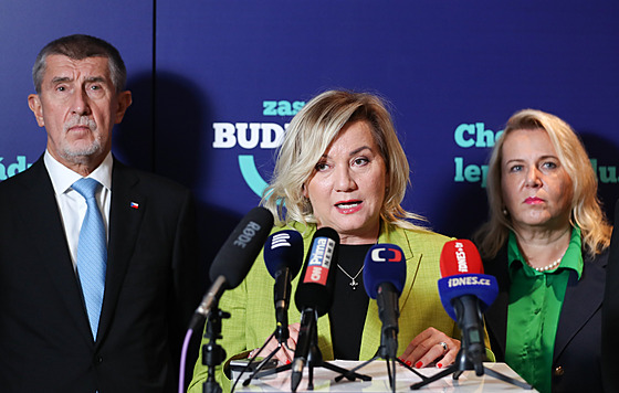 éfka poslanc ANO Alena Schillerová, pedseda hnutí Andrej Babi a jednika eurokandidátky, místopedsedkyn Snmovny Klára Dostálová