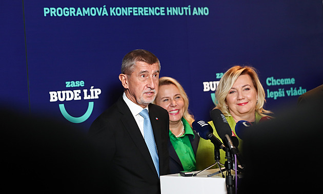 Přijetí eura je politické rozhodnutí, tvrdí Dostálová. Bartošek oponoval