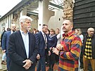 N�v�t�va prezidenta Petra Pavla v are�lu firmy WOOX v Jesen�ku. Ve flanelov�...