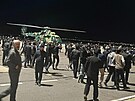 Stovky lidí vtrhly na letit v dagestánském hlavním mst Machakale a...