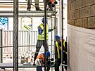 Zasklívání oblouku Negrelliho viaduktu (30. �íjna 2023)