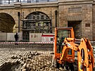 Zasklívání oblouku Negrelliho viaduktu (30. �íjna 2023)