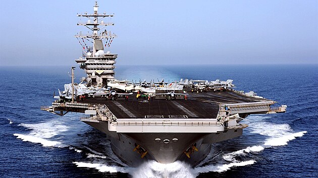 Americk letadlov lo USS Dwight D. Eisenhower