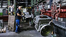 V brn�nské slévárn� Heunisch vyráb�jí náro�né odlitky z �edé litiny. P�i výrob�...