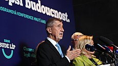 Pr�b�h programové konference hnutí ANO komentovali expremiér Andrej Babi�,...
